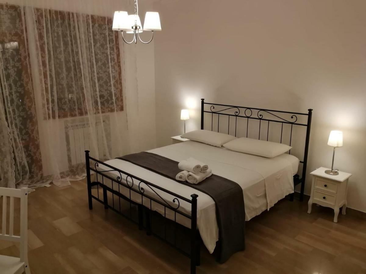 ホテル Casa Da Ilaria ソットマリーナ エクステリア 写真