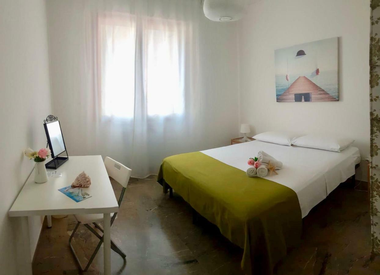 ホテル Casa Da Ilaria ソットマリーナ エクステリア 写真